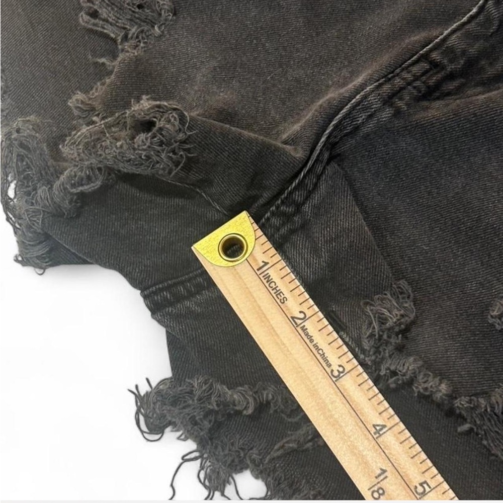 American Eagle Outfitters Black Washed Fistressed Jean Shorts| Size 8 - Picture 7 of 7